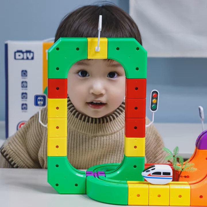 Cube Track | Magnetic Rail Track